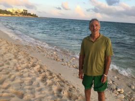 Akumal Beach at Sunset with Chuck Bolotin – Best Places In The World To Retire – International Living