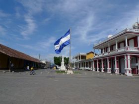 -Plaza_de_la_Independencia_-_Granada,_Nicaragua – Best Places In The World To Retire – International Living