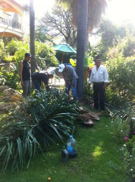 Gardeners in Lake Chapala, Mexico – Best Places In The World To Retire – International Living