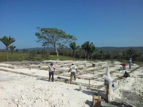Belizeans working on foundation of villa in Cayo – Best Places In The World To Retire – International Living