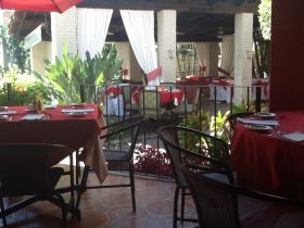 Roberto's Restaurant in Ajijic