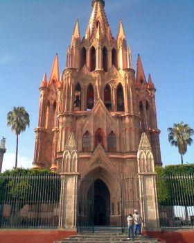 PARROQUIA in San Miguel de Allende daytime – Best Places In The World To Retire – International Living