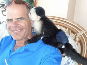 Michael Vuytowecz and new friend in Panama – Best Places In The World To Retire – International Living